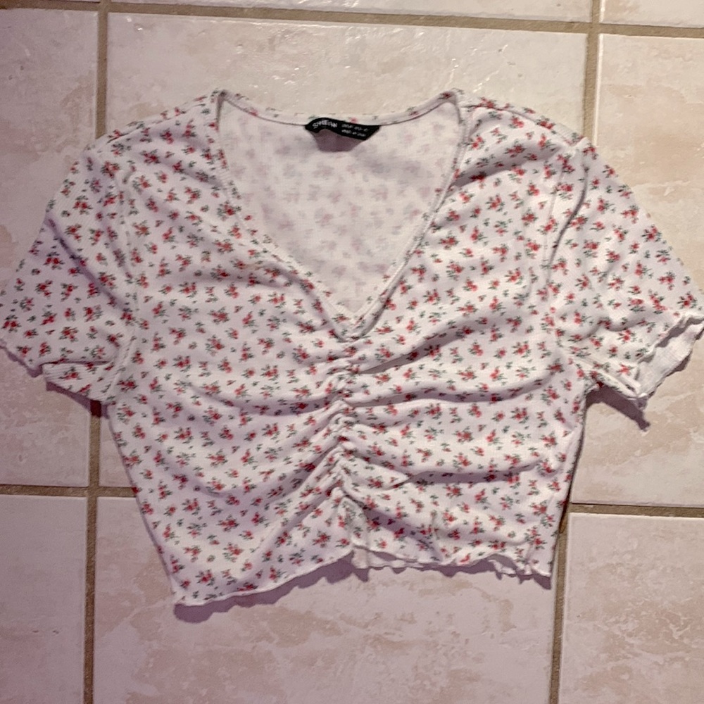floral scrunched top